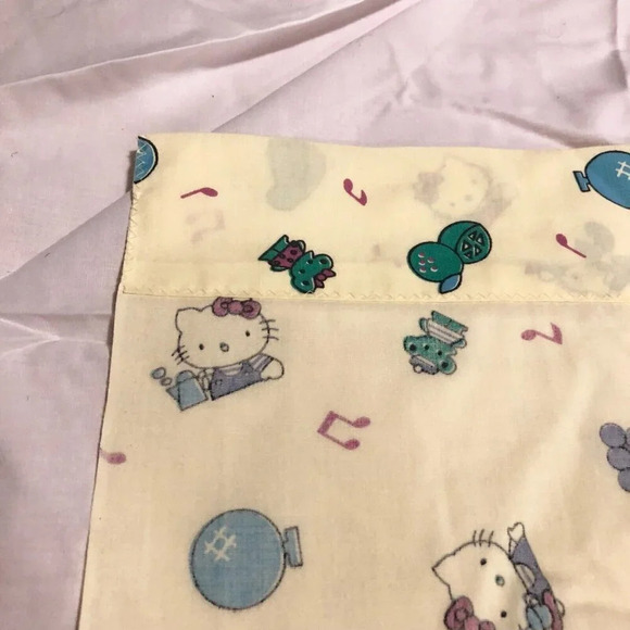 Hello Kitty Crib Bedding Sheet Balloons Music Notes Baby Toddler Sheet - Picture 16 of 16